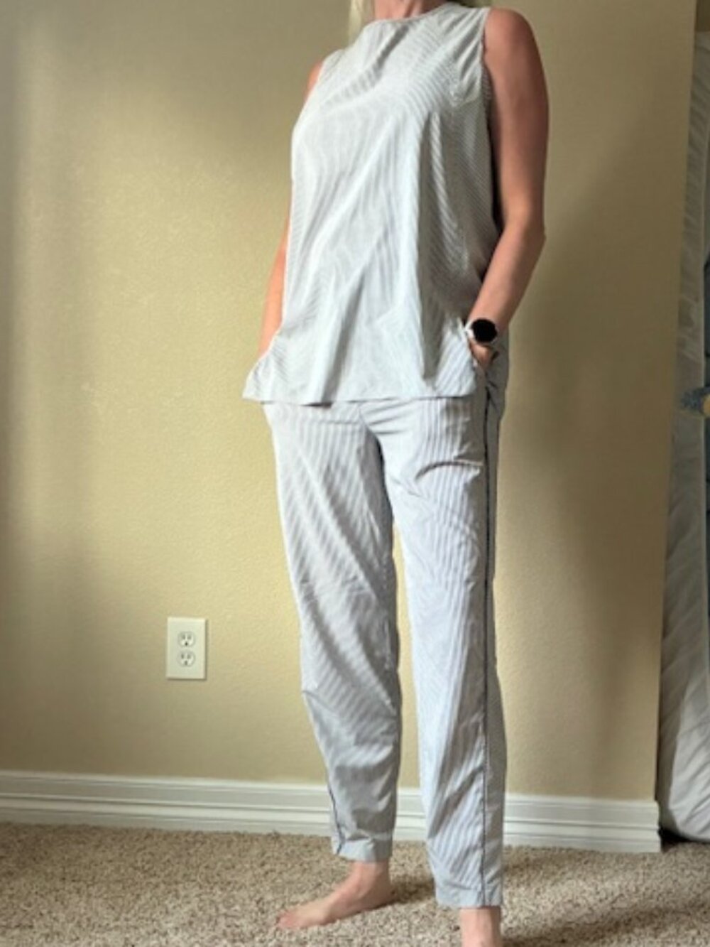 Athleta Pants/sleeveless blouse, stop staring, I know it's adorable